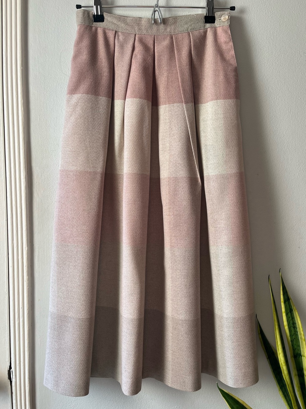 Vintage Wool Plaid Midi Skirt• Sz XS/S
